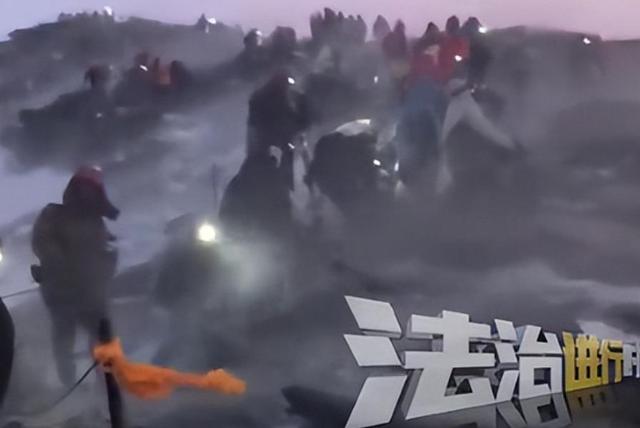 湖南小伙哈巴雪山坠亡，遇难全过程曝光，网友一边倒：不值得同情