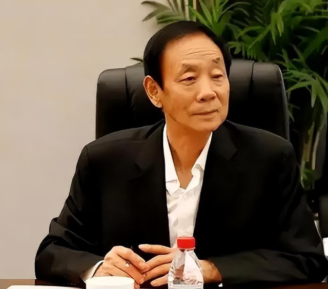 耗费12亿，修建完成的“世界最高佛”，如今却拜不起，水喝不起