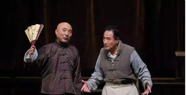 陈佩斯《戏台》票房井喷，让多少资方脸红，黄渤这次又赌对了