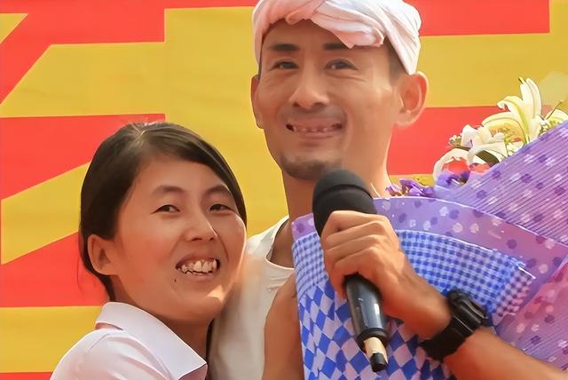 事实证明，“失踪”9年的歌手阿宝，早已走上了一条“不同的路”