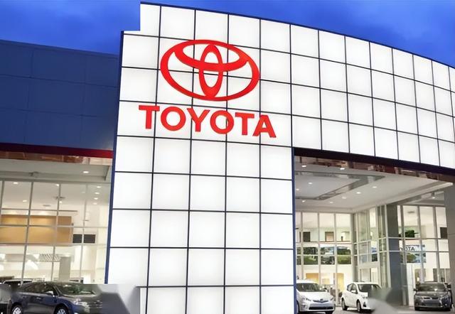 高市刚敲定稀土大单，哈萨克斯坦趁虚而入，结果被中国卡脖子