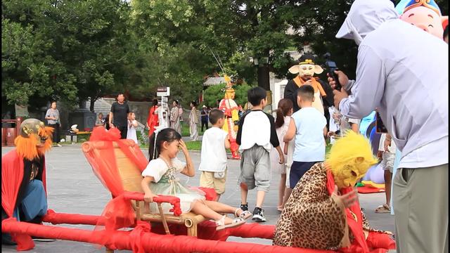 乡宁戎子酒庄夜游嘉年华璀璨启幕西游IP赋能文旅融合新标杆