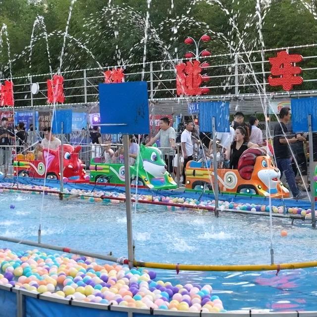 西乡夏日乐翻天：樱桃沟泼水狂欢+汉风廊桥纳凉晚会