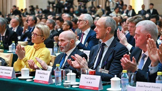 100多国防务大佬齐聚北京，美国也派代表来了，这是要聊啥大事？