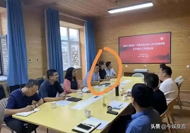 女民兵李思颖阅兵回家后仅半天，又有一个新身份：河北工大研究生