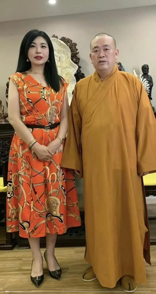 知名女星被曝是少林方丈的情妇？照片流出！女主辟谣，内幕曝光