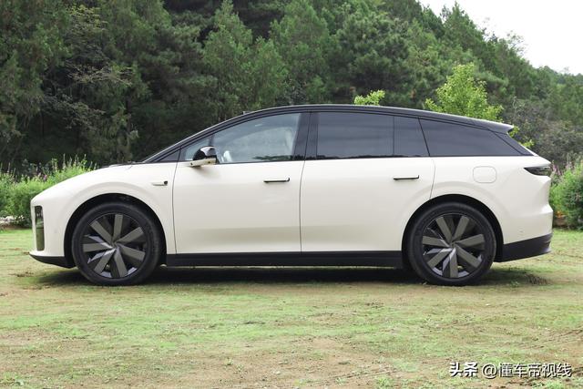 理想i6实拍