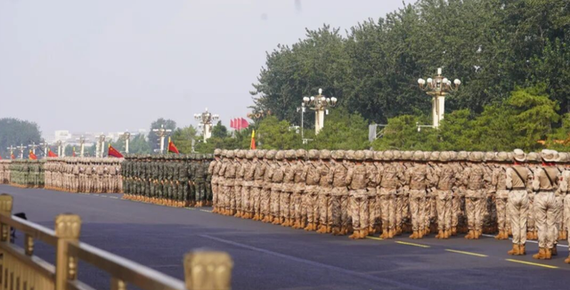 中国大阅兵后，第一个对手出现？中方这次真发火了，进行强烈谴责