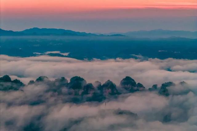 这条高铁火了！串联近10个5A级景区，还能“遇见”李白