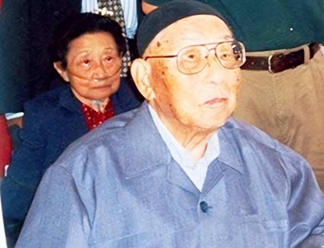 蒋介石临终遗言，道出自己不放张学良的原因	，宋美龄听后潸然泪下