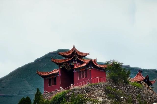 穿隧跨桥寻古，陇南川北历新——平绵高速国庆行