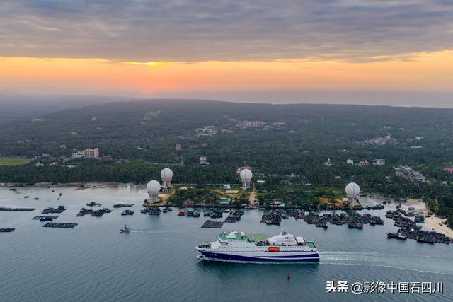 海南文昌：清澜海湾日出美景如画
