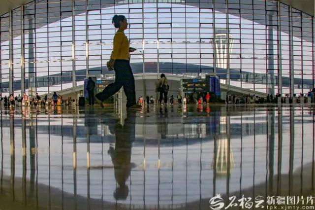 乌鲁木齐天山国际机场刷新多项历史纪录！