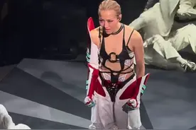 反转！郑秀文演唱会！网友们直呼：看完后突然觉得许志安好可怜！图片