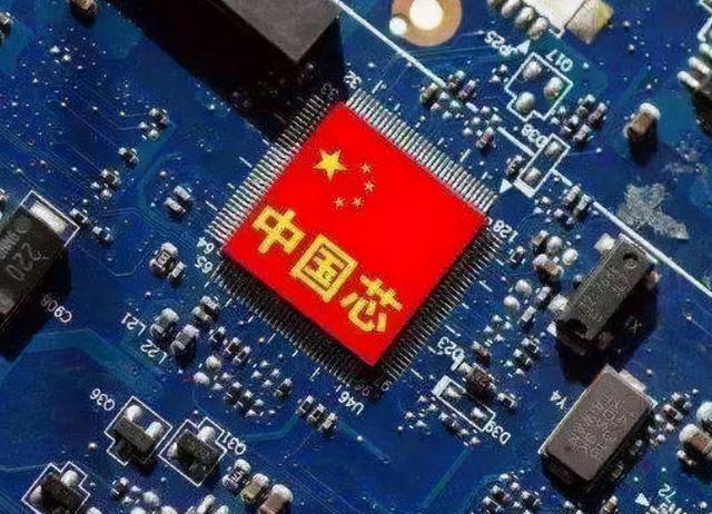 中美实力差距有多大？张召忠：我可以负责任讲，别再被误导了
