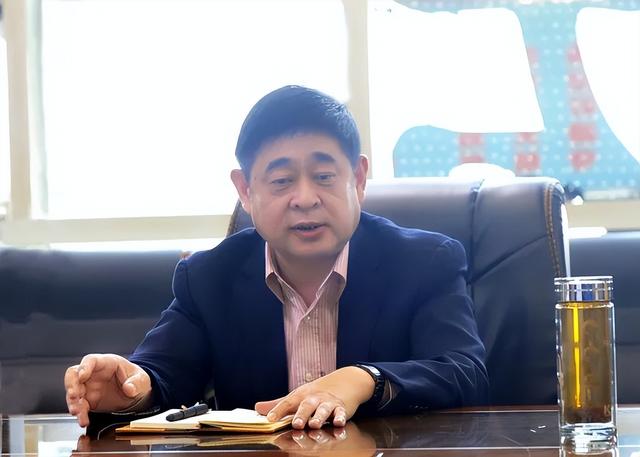 中纪委连发12人被查