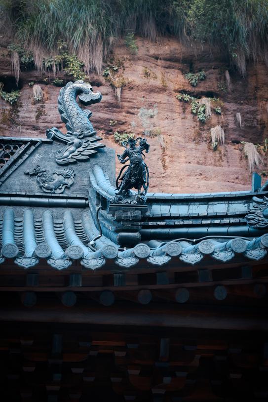 游在鹰潭｜中式美学深度游！山水、烟火、古建玩法全解锁，承包你的诗意周末