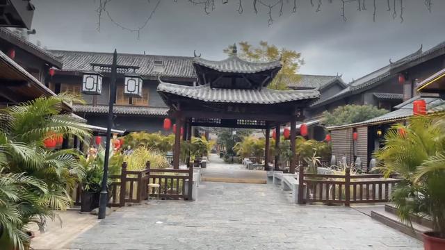 云南被低估的旅居城市，昆明动车直达，四季如春，物价低