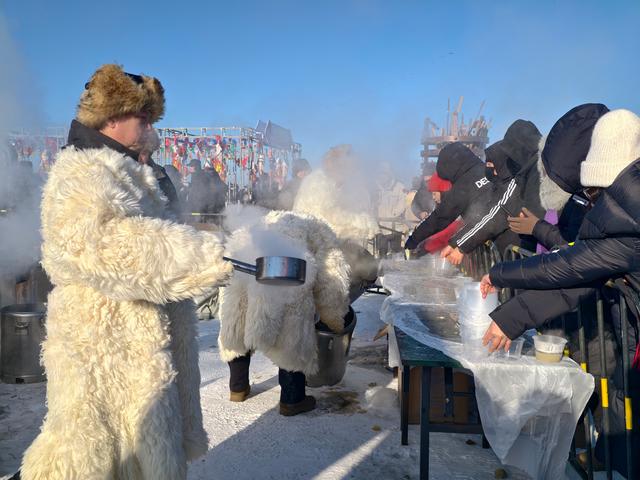 踏雪寻鱼：在杜尔伯特，我亲历了千米巨网破冰而出的震撼