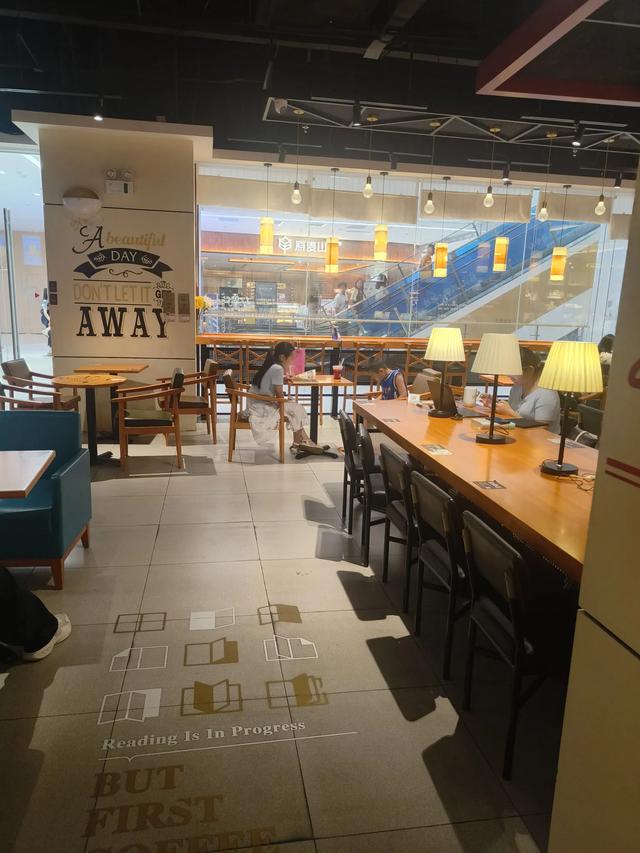 天津大悦汇《西西弗书店》