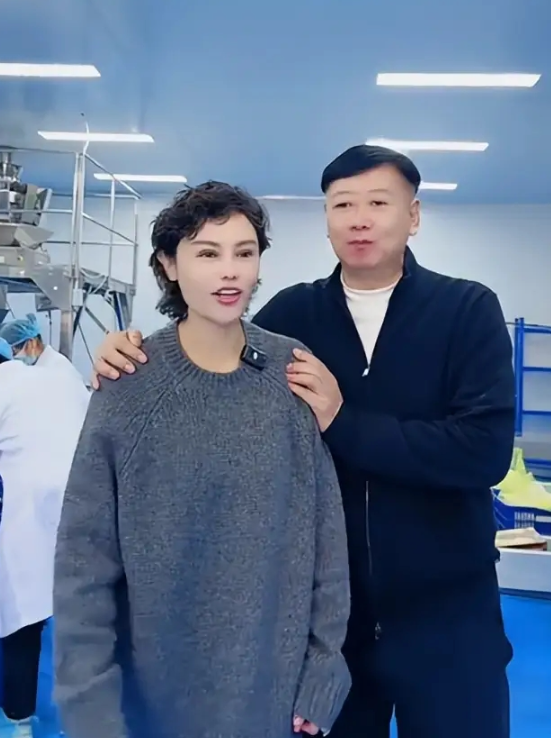 国家动真格！薇娅被罚13亿后，多名顶流接连封杀，网友：该！