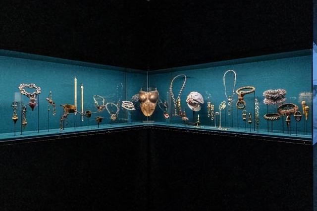 前滩太古里“Let’s Cherish Well璀璨好生活”