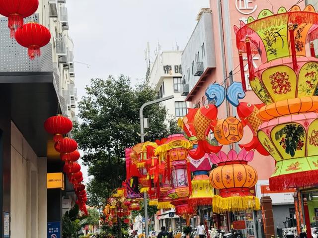 “侨家乐”逛吃游玩指南来啦！寻味南洋，赏灯续年味，这周末，咱不见不散~