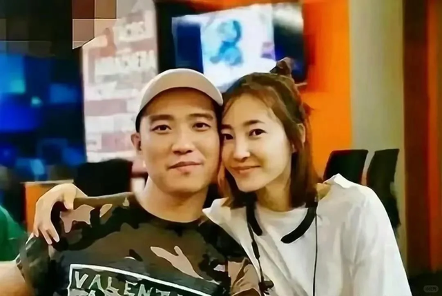 诈骗14亿，看到金条法拉利被拍卖，才懂王丽坤夫妇的生活有多奢靡