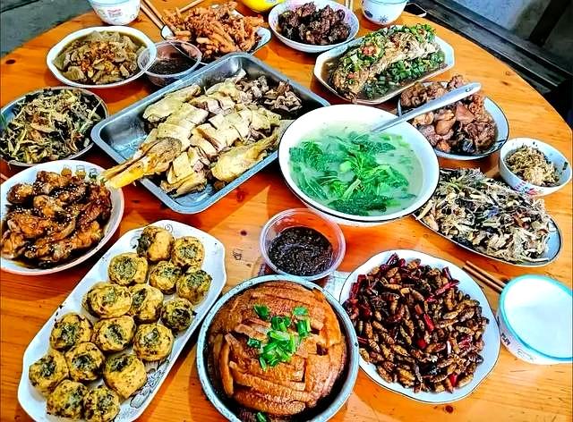 去广西喝了16次喜酒，我发现喜桌上必有这4道菜！广西人特别喜欢