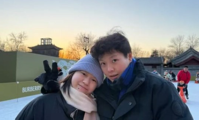 冬至暖意浓！全红婵现身北京复查，与陈艺文同框尽显队友情