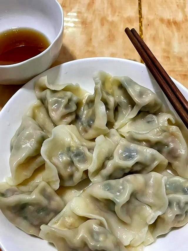 头伏饺子香！这4陷最养4种时令菜入馅鲜，消暑开胃过伏天