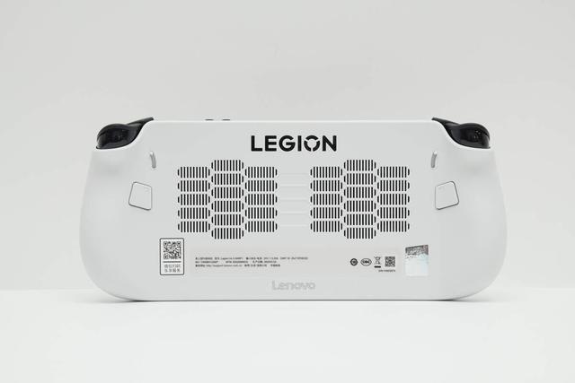 售价3999的大玩具说拆就拆！联想拯救者Legion Go S游戏掌机拆解
