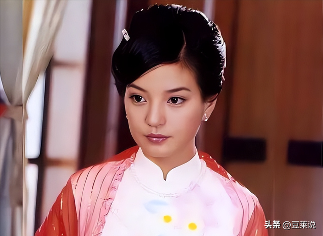 封杀四年，49岁赵薇突传消息，因胃癌去世传闻5个月前就真相大白