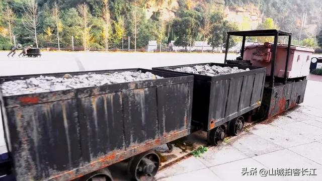四川很奇特的县，对行政归属地认同感不强，藏着罕见自然奇观！