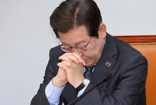 驻韩美军将中国纳入目标，这是给中韩关系挖坑！韩国总统李在明郑重表态，公开对美说“不”