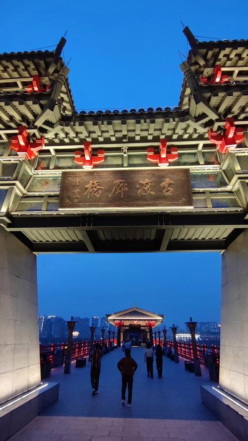 咸阳十二时辰 比西安近，比宝鸡厚！这座埋着半个秦汉的城藏不住了