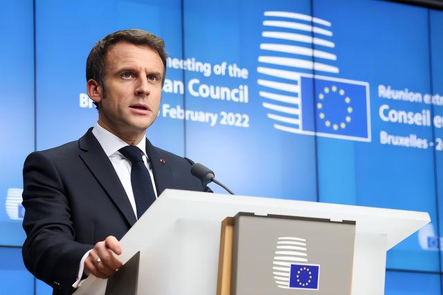 法国拒不接受中国反制，马克龙转身发现不妙，特朗普也对欧盟出手