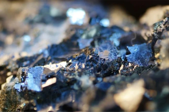 不许中国一家独大，特朗普联合8国在白宫签字，要废中国王牌