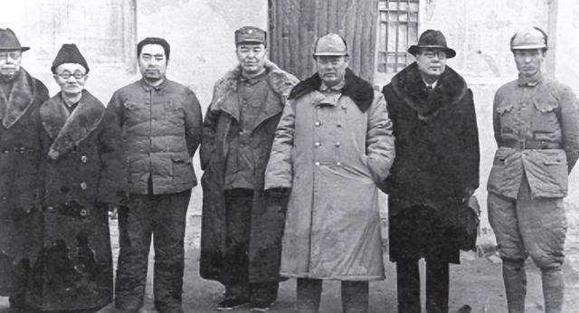 傅作义之女傅冬菊，49年解放北平有功，建国后担任什么级别干部？