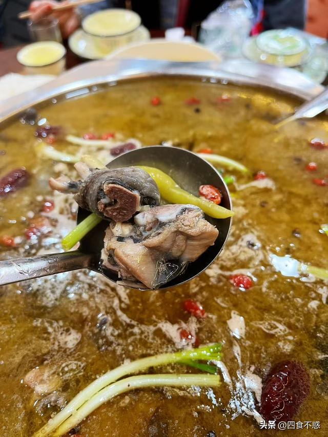 低调的昭通快藏不住了，其貌不扬的美食竟然这么好吃！