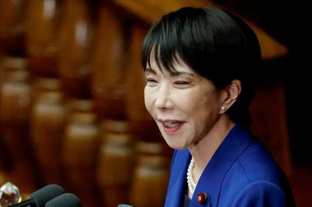 沉默14天高市再做表态：涉台立场不变但求网开一面，中方严肃回应