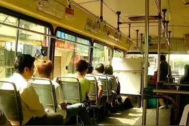 05年，清华教授14岁女儿在公交车上被掐死，生前哀求：再也不敢了图片