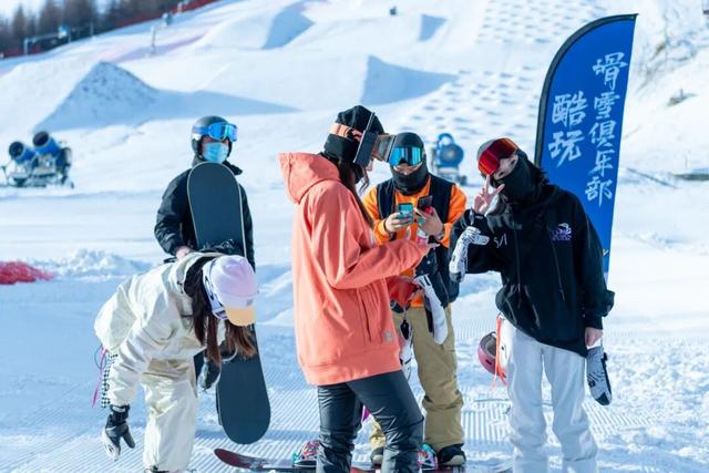 企鹅伴滑、与鹿同行，来神农架原始森林仙境尽情撒欢