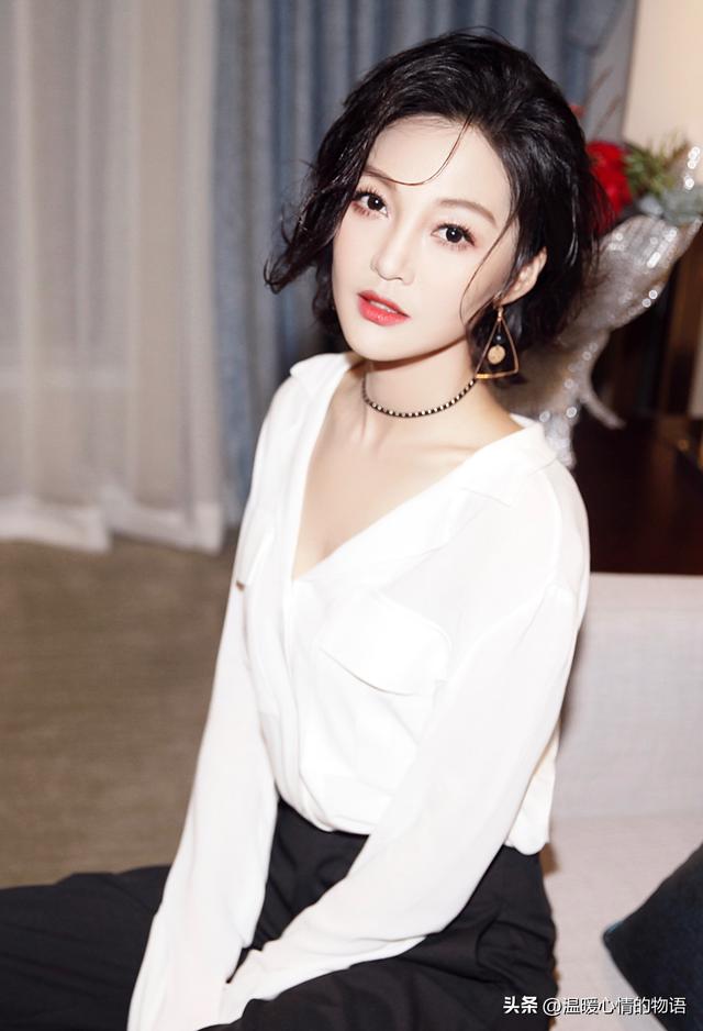 两性关系：45岁后，女人不怕你动手动脚，就怕你动这几样
