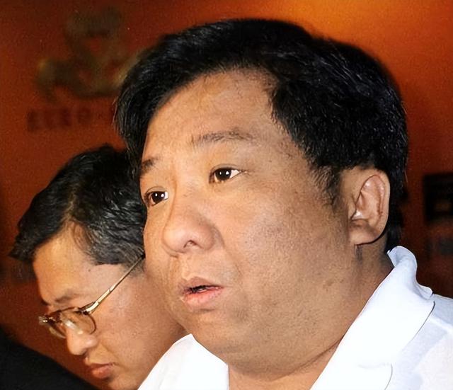 国家出手6位首富被抓！有些已入外籍，原因曝光，没一个值得同情