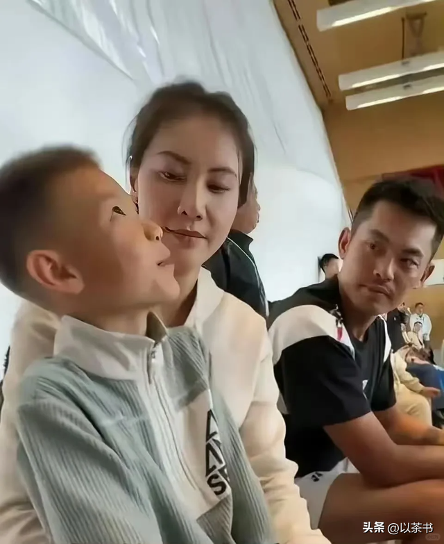 谢杏芳没想到，费心培养9年的儿子，开始帮她保全婚姻的“体面”