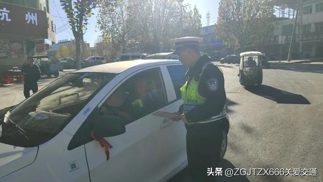 交通秩序整治 偃师交警一直在行动