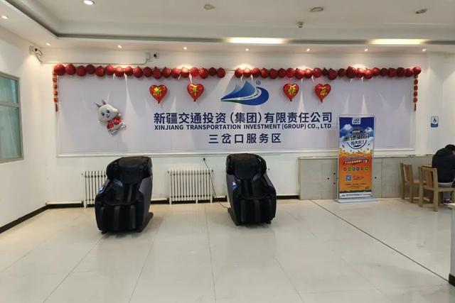 戈壁上的文化风情驿站——记三岔口喀什古城主题特色服务区的蝶变