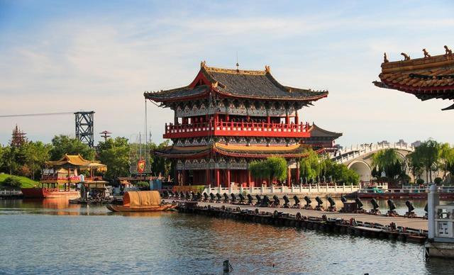 我是南宁人，从洛阳和开封旅行回来，不得不说两座城市差别太大了