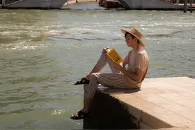 46岁想找第二春，可相亲对象离婚不离家怎么办？图片